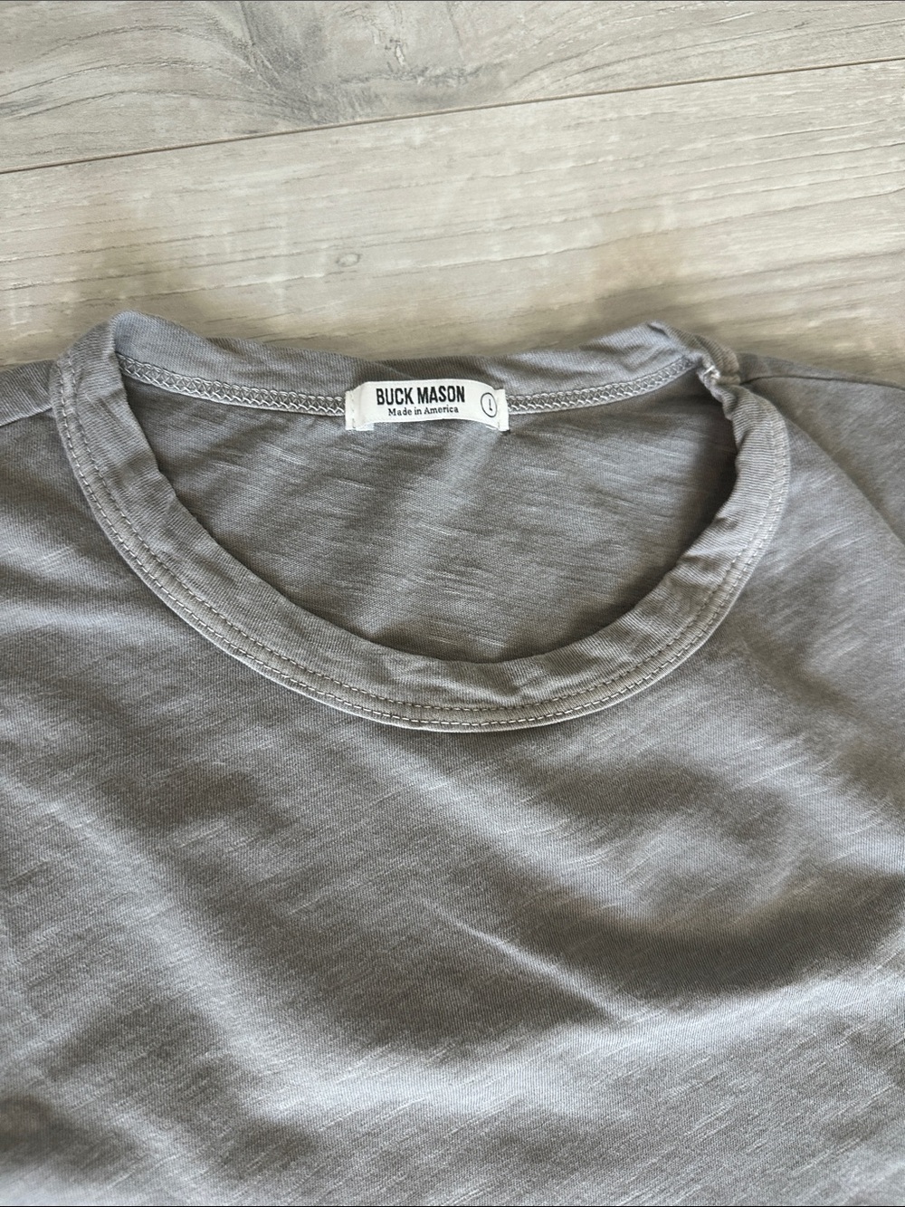 Buck mason t shirt - Picture 2 of 3